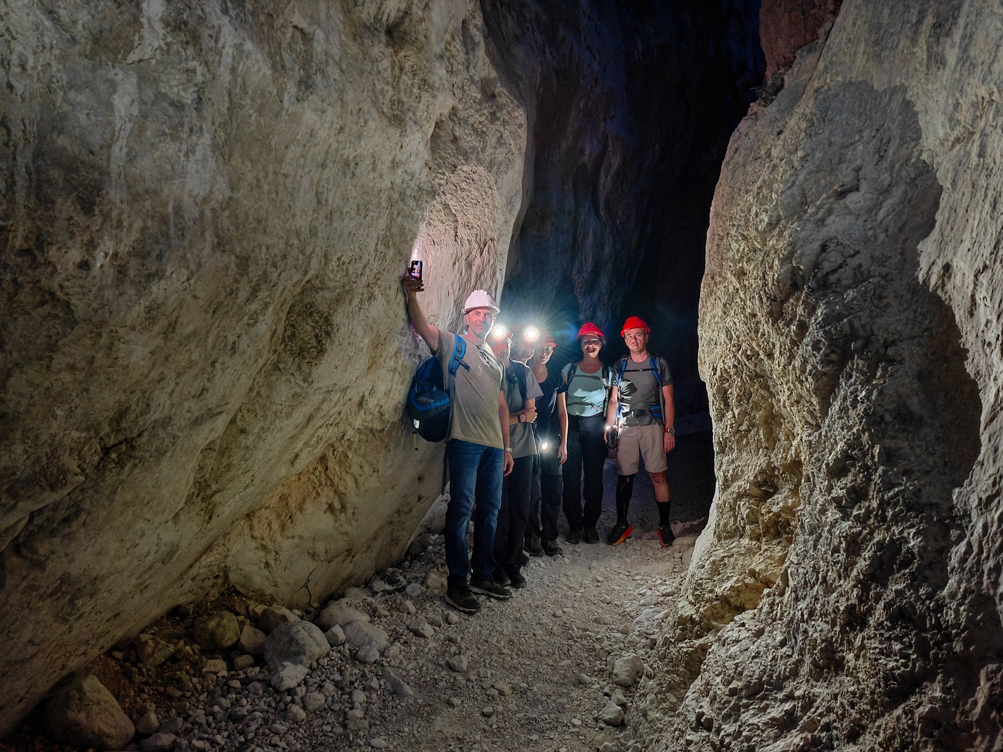 Tramonto sulle Gole di Fara San Martino — escursione serale e notturna con guida nel canyon della Maiella